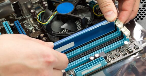 informathique-services-ensemble-materiel-informatique